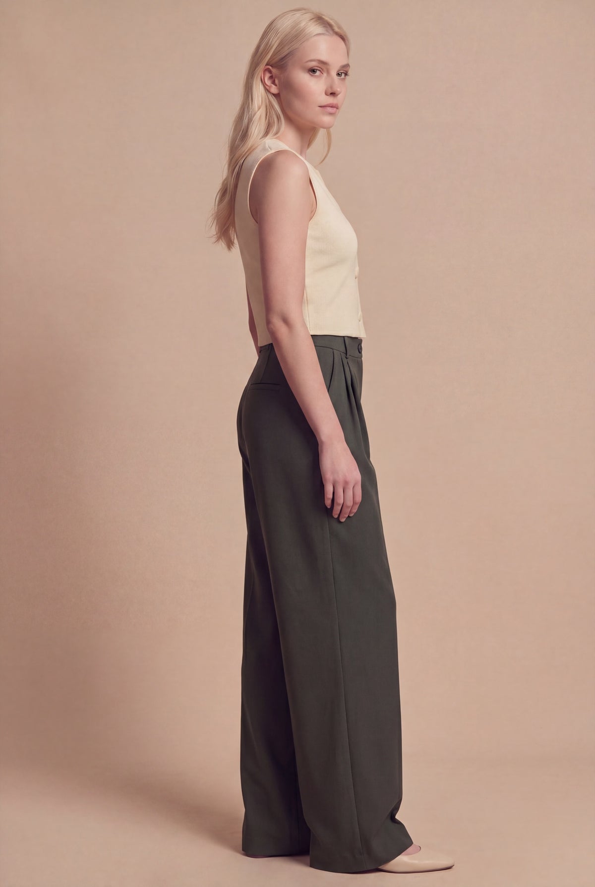 Pantalon Aylin RUYA — Vert olive, vue de profil